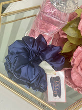 Load image into Gallery viewer, Extra Large Scrunchie
